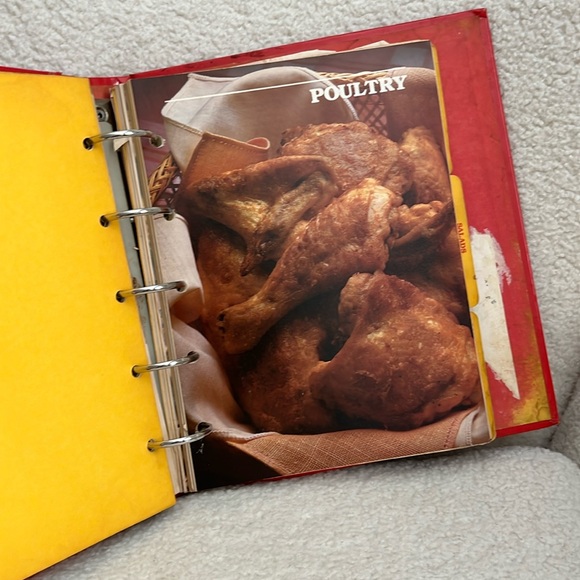 Vintage Betty Crocker's Hardback Cookbook - Picture 3 of 7